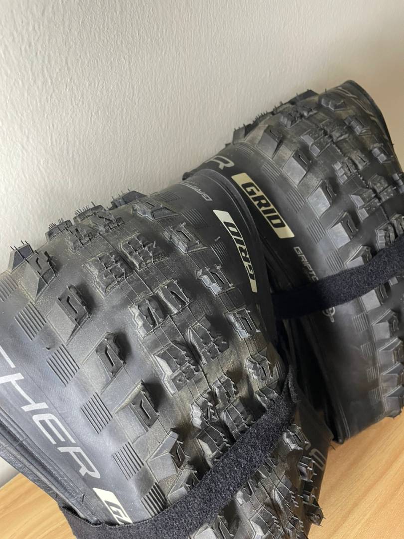 SPECIALIZED BUTCHER TIRES CHEAP CHEAP SELLING — brand new bicycle for sale in Pulau Pinang, Malaysia
