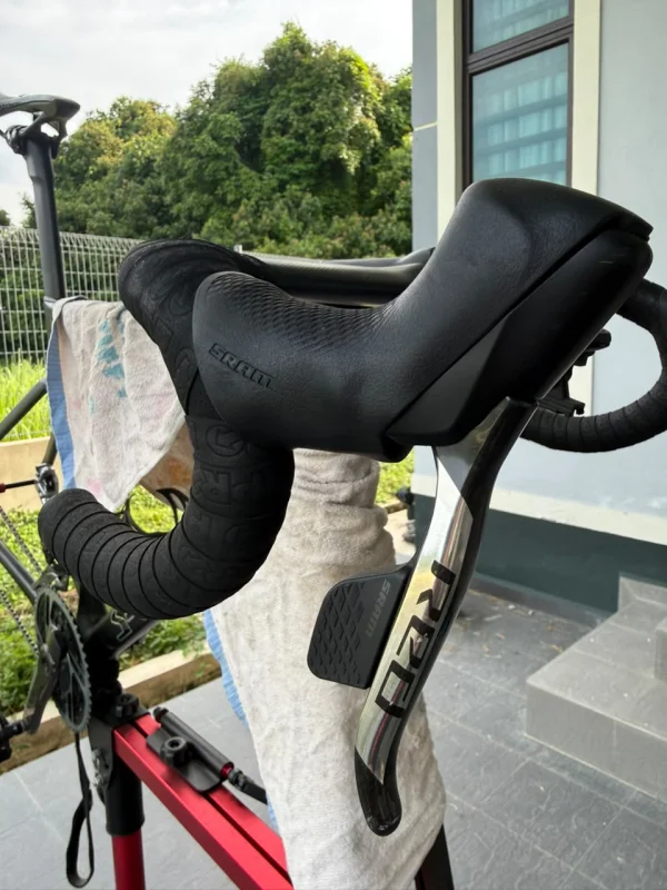 Sram RED AXS with Power Meter (Like New !!) — photo 4