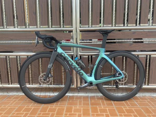 Cervelo S5 blue chameleon 2021 — Used Cervelo Road Bikes (complete) for sale in Sarawak, Malaysia