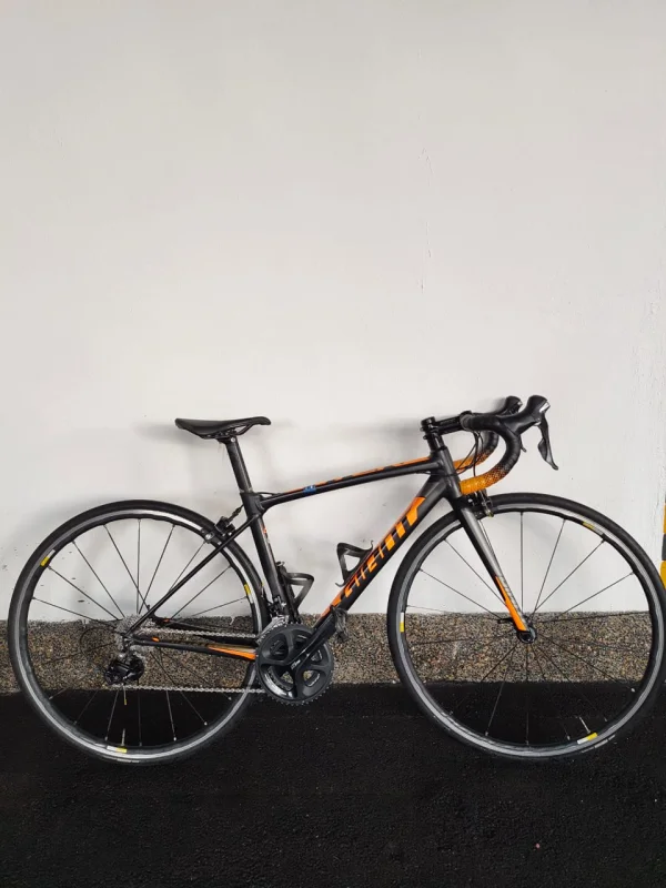 Giant TCR SLR 2 — Used Giant Road Bikes (complete) for sale in Kuala Lumpur, Malaysia