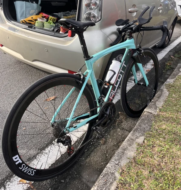 Alcott Ascari Full Carbon Road Bike 105 R7000 | 50mm Carbon Wheels | Approximately 8kg — photo 3
