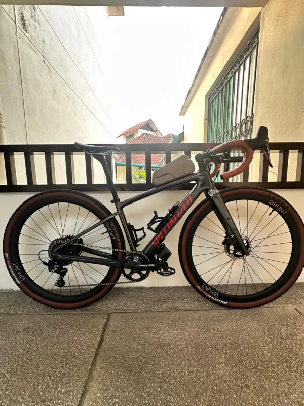 Specialized Diverge Gravel Bike - Carbon Size 49 — Used Specialized Road Bikes (complete) for sale in Kuala Lumpur, Malaysia