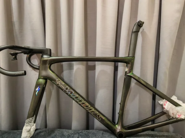 (Chameleon Silver Green) S-Works SL7 + CeramicSpeed BB + AeroBar (54) - Like New !! — Used Specialized Road Frames for sale in Kuala Lumpur, Malaysia