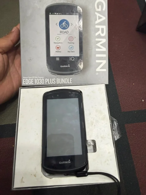 Garmin Edge 1030 Plus Bundle (HR+Cadence+Speed) - Like New !! — photo 3