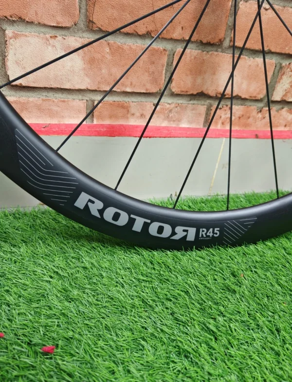 Rotor C45 Carbon SL Disc Wheelset (Clincher; Shimano)  Brand New !!! — photo 2