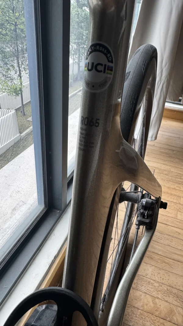 Canyon Aeroad CFR Disc Road Bike - 2021 — photo 4