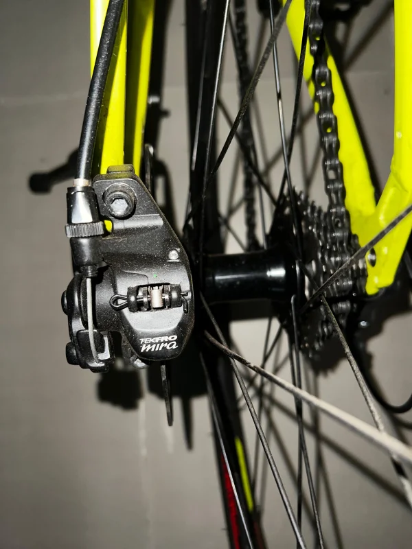 Geometric Luath 24" Road Bike (Suitable for 8 - 12 Years Old) — photo 3