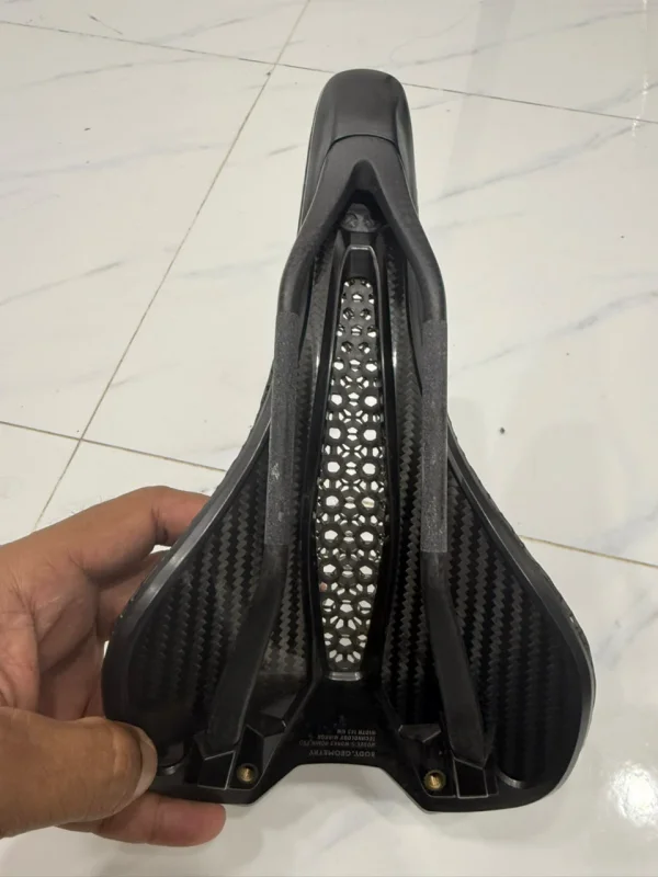 S-Works Romin Evo with Mirror (143mm) Carbon rail - Like New !!! — photo 3