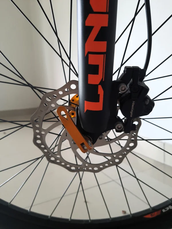 LUNA Mountain Bike Bicycle with Disc Brakes — photo 2