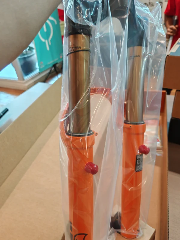 2026 Fox Factory 36 Float SL - Gloss Orange (29er/27.5+) 160mm - (Brand New!!) — photo 3