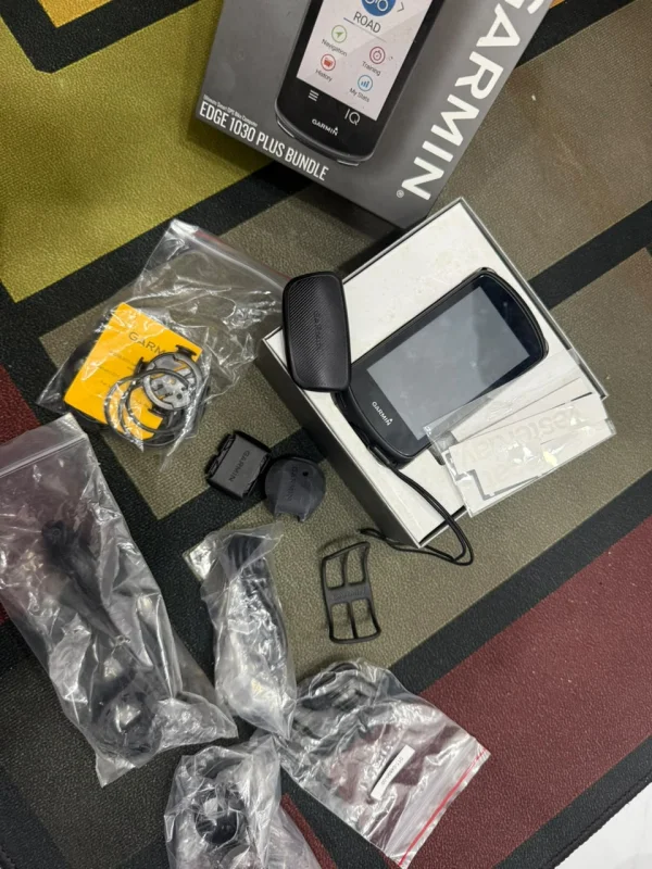Garmin Edge 1030 Plus Bundle (HR+Cadence+Speed) - Like New !! — Used Garmin Cycle Computers for sale in Kuala Lumpur, Malaysia