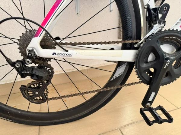 Liv Envie Advanced 2 Carbon Aero Women’s Road Bike (Size XXS) – Upgraded Giant SLR 1 Carbon Wheels & OSPW — photo 2