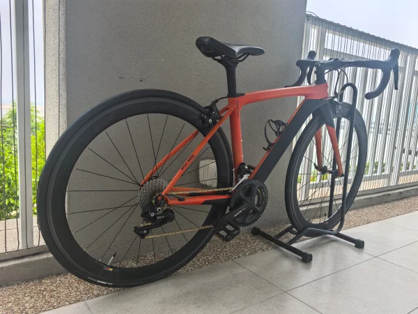 Alcott Ascari Silhouette Full Shimano 105 Roadbike Bicycle (44cm) — photo 3