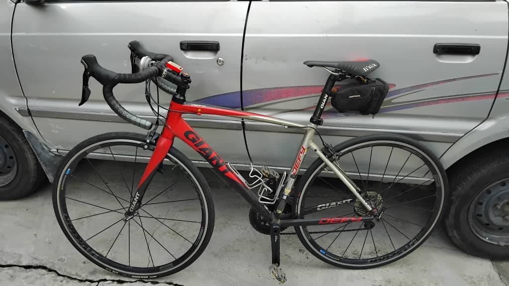Giant Defy Bike, Alloy frame, Size M