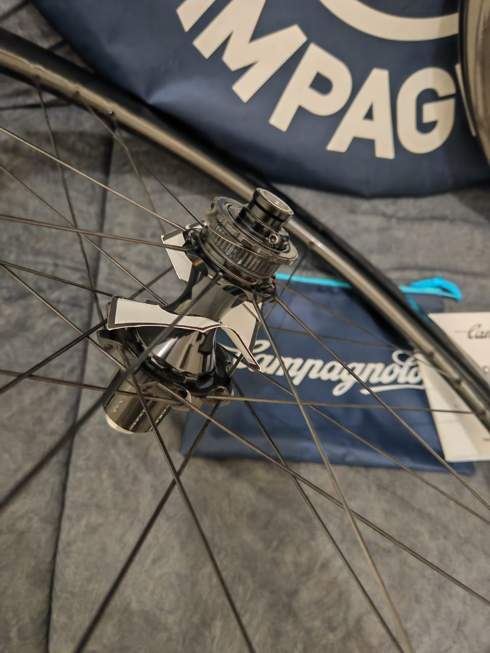 Campagnolo Bora WTO Ultra 45 (Disc) - (Like New !!!) — photo 6