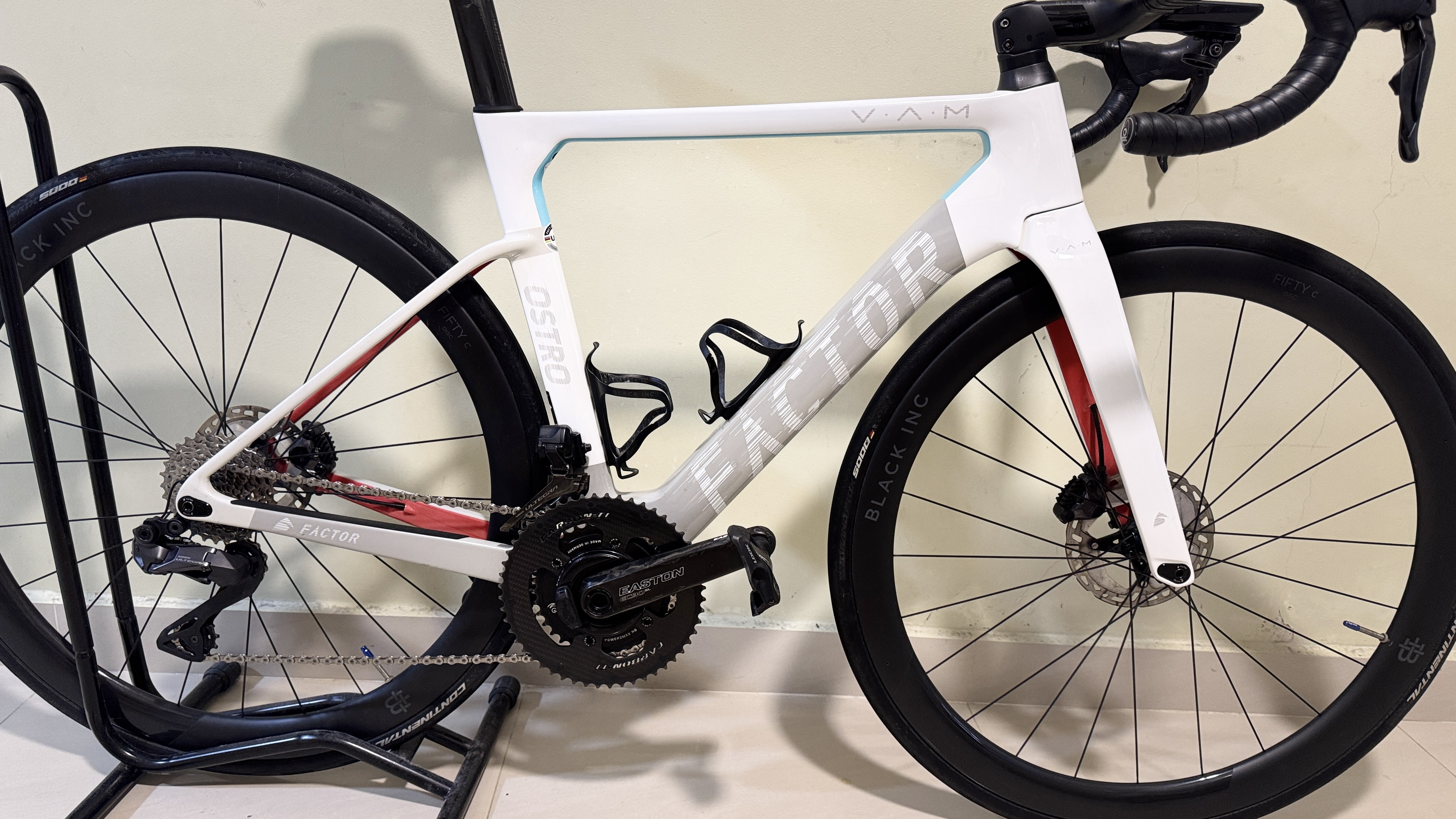 Factor Ostro VAM V1 White — Used Factor Road Frames for sale in Kuala Lumpur, Malaysia