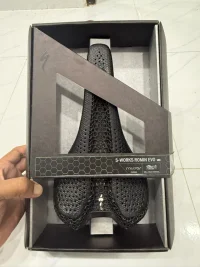 S-Works Romin Evo with Mirror (143mm) Carbon rail - Like New !!! — used bicycle for sale in Kuala Lumpur, Malaysia