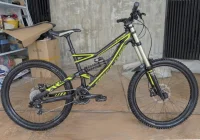 Downhill Bike, Specialized status 2 - Black & Neon Green — used bicycle for sale in Selangor, Malaysia