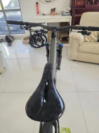 🚵‍♀️ FOR SALE: Specialized Stumpjumper – Full Carbon MTB | Size S4 — used bicycle for sale in Selangor, Malaysia
