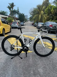 ALCOTT ASCARI ROAD BIKE SHIMANO 105 — used bicycle for sale in Kuala Lumpur, Malaysia