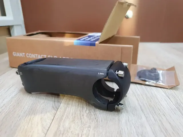 GIANT Contact SLR Aero Stem Full Carbon  110mm (Fits 2023 Giant Propel OD2 Fork) — used bicycle for sale in Pulau Pinang, Malaysia