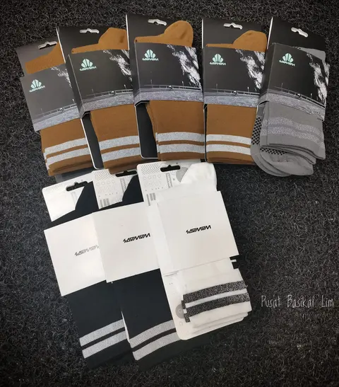 SOOMOM REFLECTIVE CHIC LOGO CYCLING SOCKS — brand new bicycle for sale in Johor, Malaysia