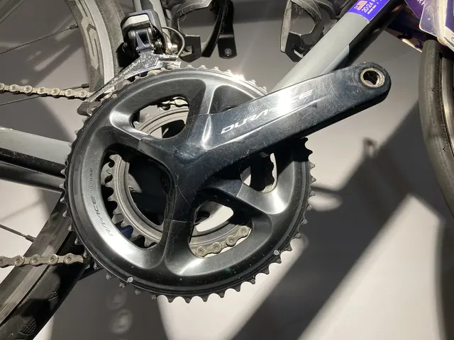 Crankset Dura Ace FC-R9100 with Stages power meter crank arm 172.5 — used bicycle for sale in Selangor, Malaysia