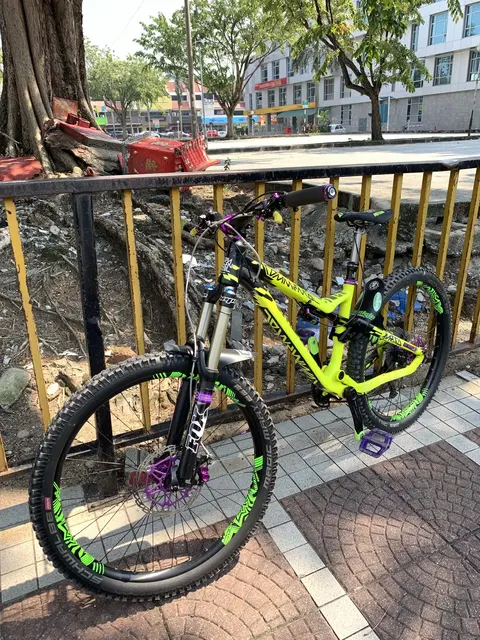 Commencal META AM V4 — used bicycle for sale in Selangor, Malaysia