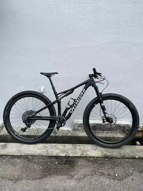 Specialized Epic Expert Carbon EVO 2020 — used bicycle for sale in Johor, Malaysia