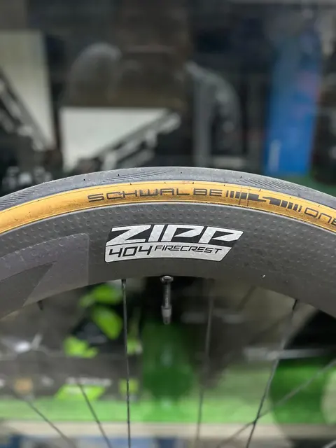 WHEELSET ZIPP FIRECREST 404 CARBON — used bicycle for sale in Pahang, Malaysia