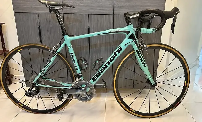 Bianchi Intenso Carbon (ori) roadbike — used bicycle for sale in Johor, Malaysia
