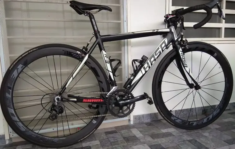 Roadbike 11 speed size 50 with Carbon Clincher — used bicycle for sale in Selangor, Malaysia
