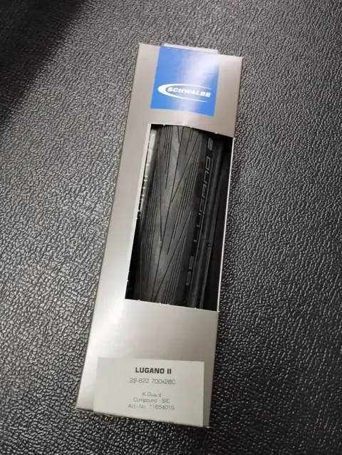 SCHWALBE LUGANO 2 ROAD TIRE BICYCLE TYRE 700x28C — brand new bicycle for sale in Pahang, Malaysia