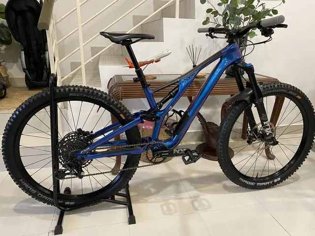 SPECIALIZED STUMPJUMPER COMP CARBON (27.5) — used bicycle for sale in Selangor, Malaysia