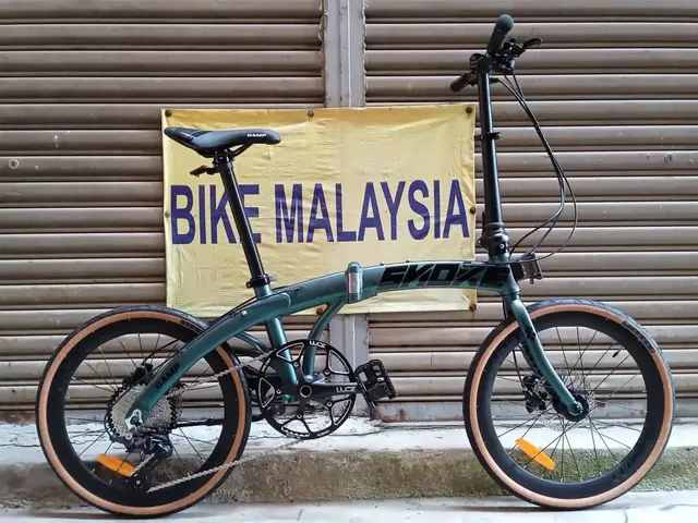 CAMP SNOKE FOLDING BIKE SHIMANO DEORE 12-SPEED (RAINBOW COLOUR) — brand new bicycle for sale in Kuala Lumpur, Malaysia