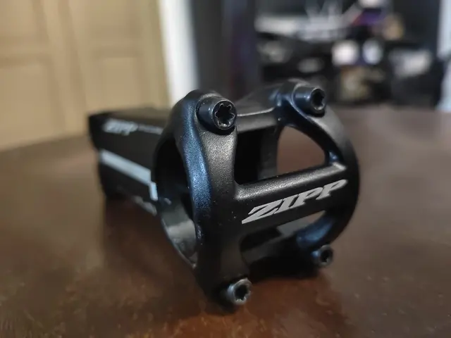 Zipp Stem — used bicycle for sale in Putrajaya, Malaysia