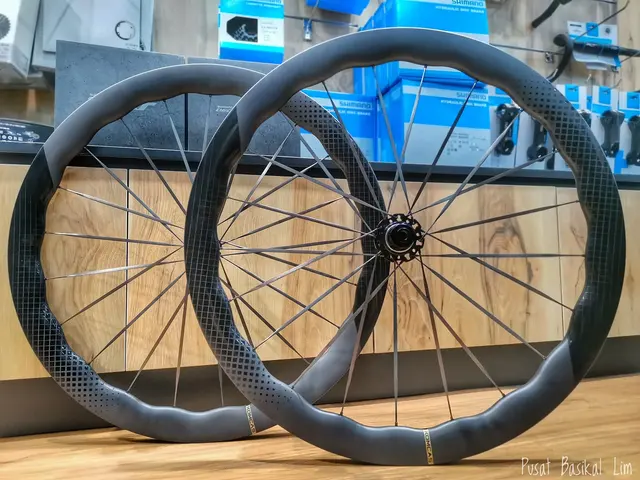 Komcas Evo 50 Disc Carbon Wheelset — brand new bicycle for sale in Johor, Malaysia