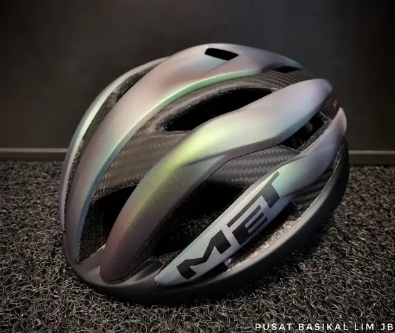 Met Trenta 3K Carbon MIPS Helmet............... — brand new bicycle for sale in Johor, Malaysia