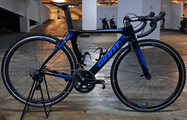 Giant Propel Advanced 2 Road Bike(Electric Blue/Black)[Price can nego] — used bicycle for sale in Pulau Pinang, Malaysia