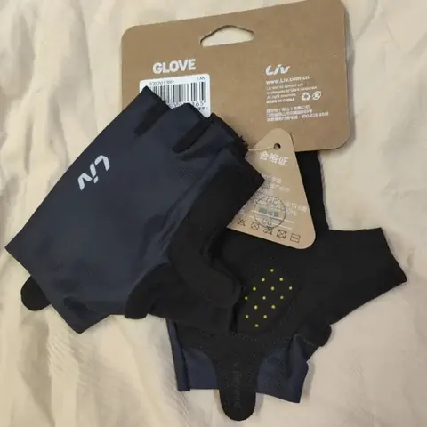 LIV by Giant Beyond Gloves 2023 Half Finger Gloves in 5 variants — brand new bicycle for sale in Selangor, Malaysia