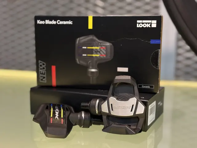 New Look Keo Blade Carbon Ceramic Road Pedal !!! — brand new bicycle for sale in Johor, Malaysia