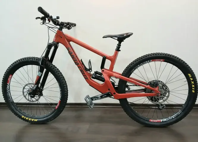 Santa Cruz Nomad V4 2019 Carbon C - M Size "27.5" rim" — used bicycle for sale in Selangor, Malaysia