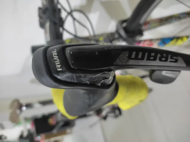 EMC ROAD BIKE CARBON — used bicycle for sale in Johor, Malaysia