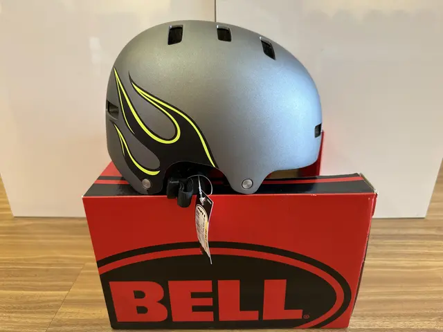 Bell helmet — used bicycle for sale in Pulau Pinang, Malaysia