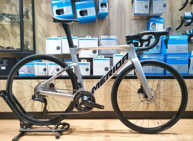 Merida Reacto 6000 105 Di2 Carbon Road Bike — brand new bicycle for sale in Johor, Malaysia