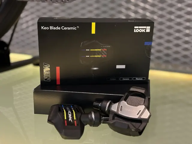 New Look Keo Blade Carbon Ceramic Ti Road Pedal !!! — brand new bicycle for sale in Johor, Malaysia