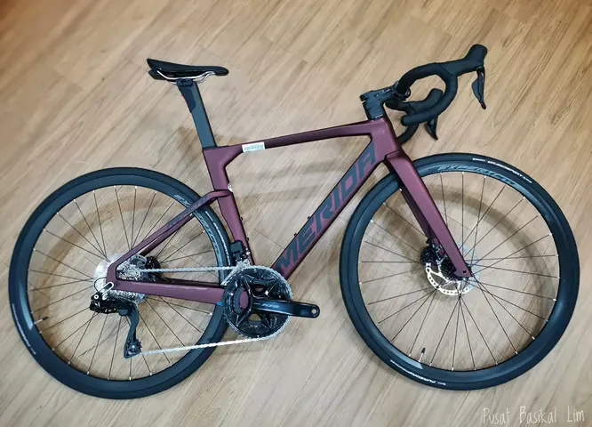 Merida Reacto 6000 105 Di2 Carbon Road Bike — brand new bicycle for sale in Johor, Malaysia