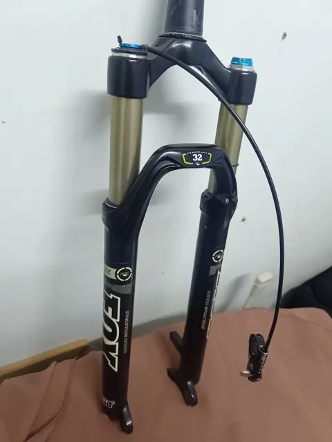 Fox Float Evolution 29er — used bicycle for sale in Perak, Malaysia
