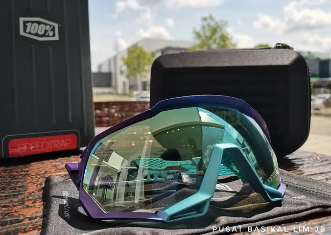 Ride 100% Speedtrap - Matte Metallic Into the Fade Blue Topaz Multilayer Mirror Lens — brand new bicycle for sale in Johor, Malaysia