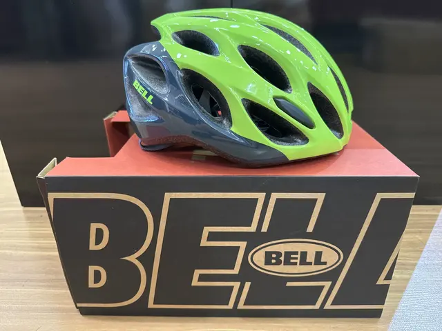 Bell Cycling Helmet — used bicycle for sale in Pulau Pinang, Malaysia